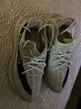 Yeezy Boost 350 V2 Cream with Black Stripe